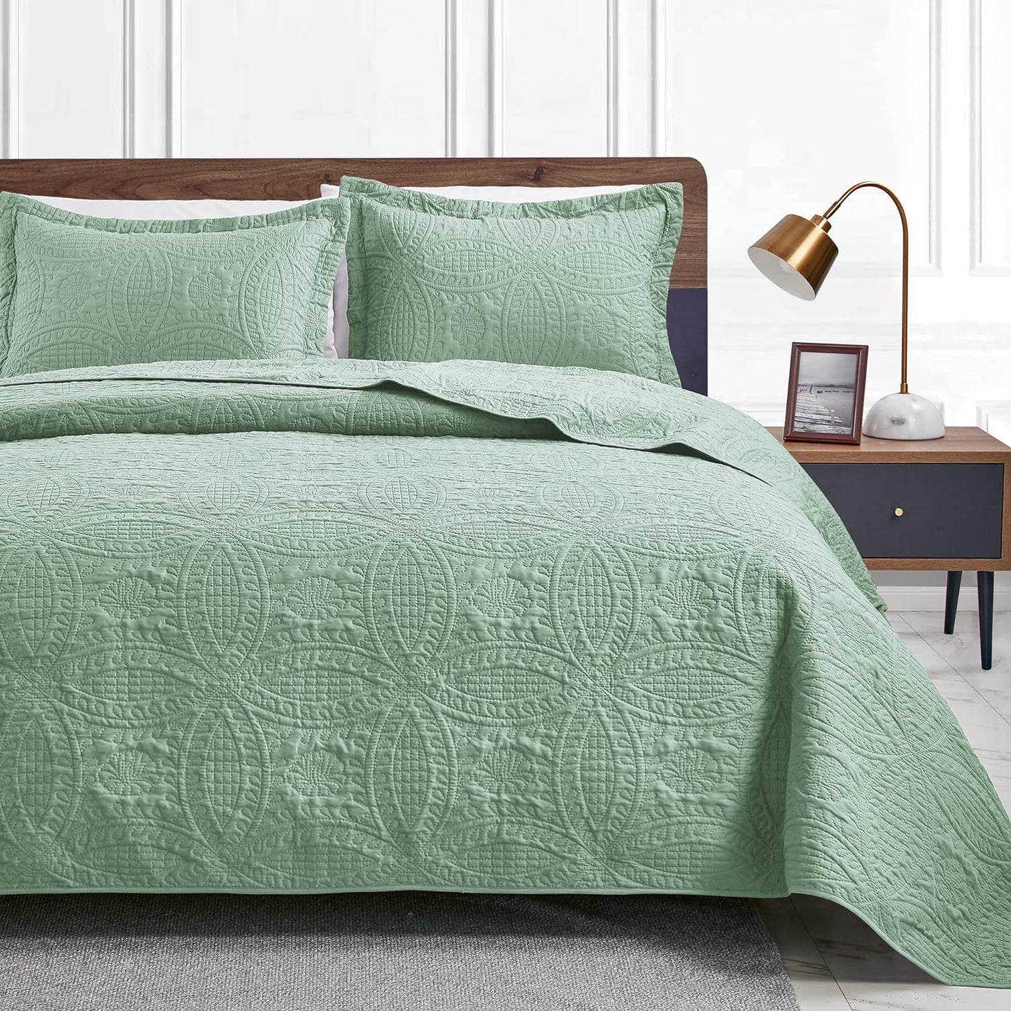 Cabin Quilts Set Summer Quilt Lightweight Microfiber Bedspread Coin Pattern Coverlet for All Season - 3 Piece (1 Quilt, 2 Pillow Shams)
