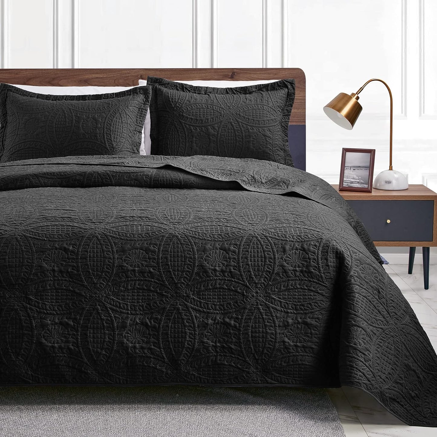 Cabin Quilts Set Summer Quilt Lightweight Microfiber Bedspread Coin Pattern Coverlet for All Season - 3 Piece (1 Quilt, 2 Pillow Shams)